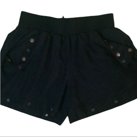 Apostrophe Black‎ Shorts - Picture 1 of 8